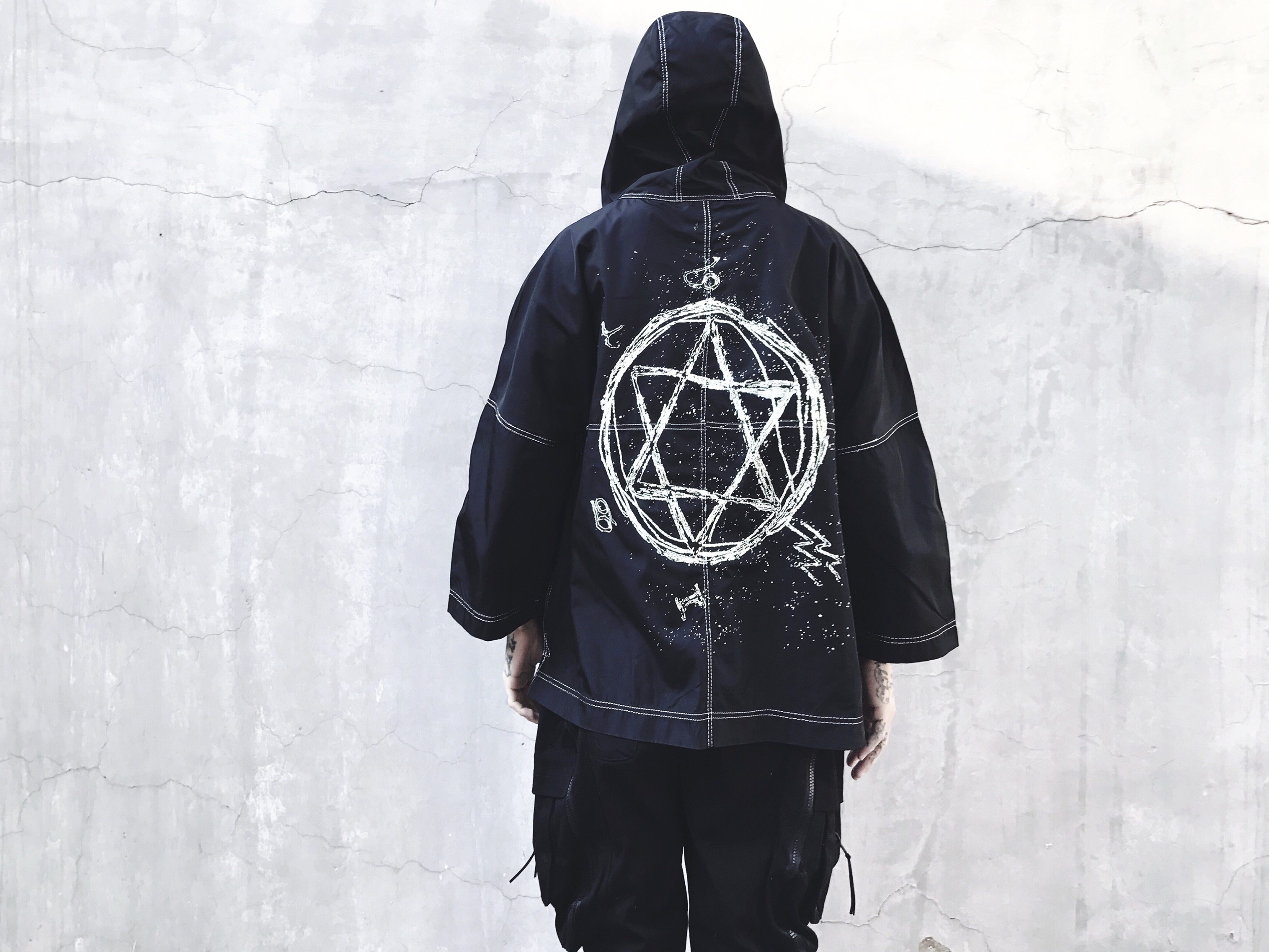 所以现在我们多上美潮,国潮精挑细选只上精品.这次上架的5个美潮 1个