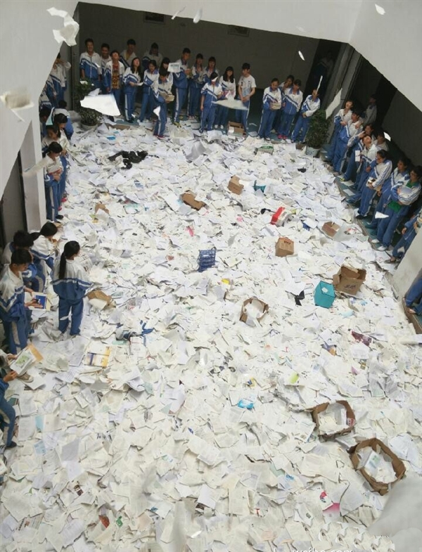 说说那年#高考#后的 撕书大战!