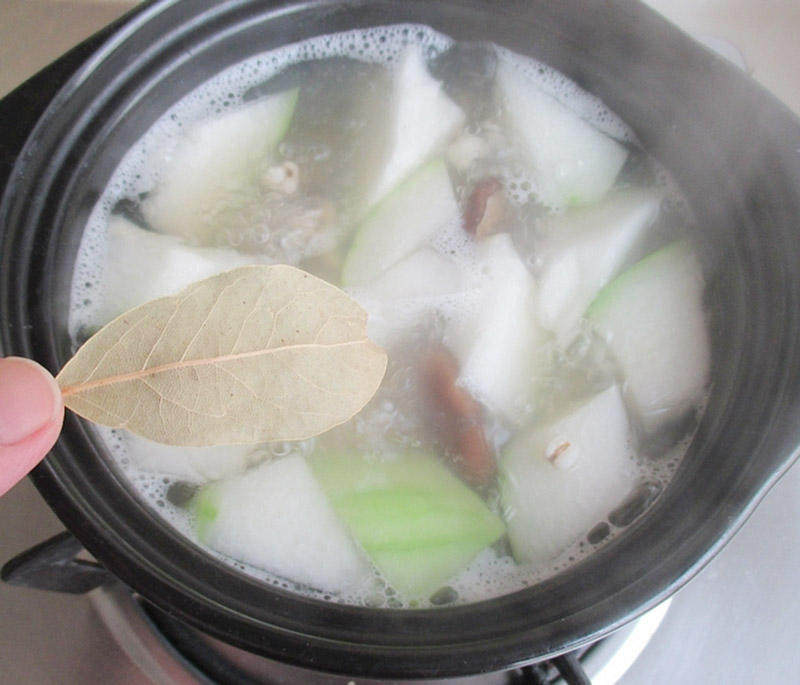 既可代菜又可代主食的-冬瓜莲子薏米汤-素食菜谱