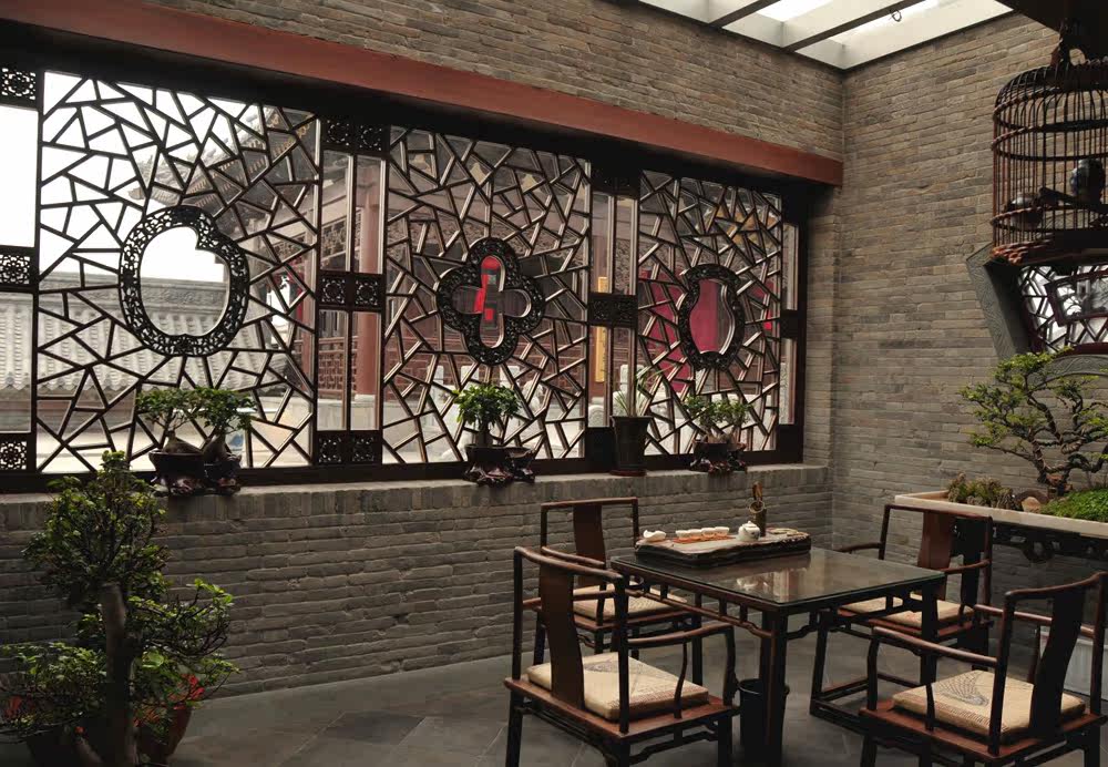 【凤临阁】 "游龙戏凤"发生的地方