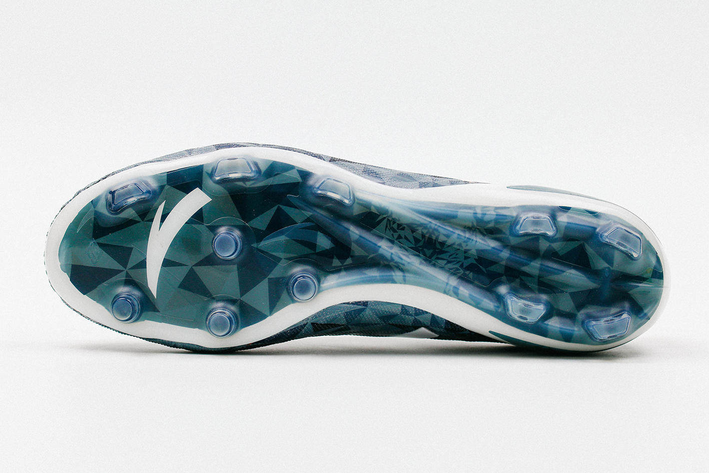 安踏雄狮全新配色,三种风格总有一款适合你