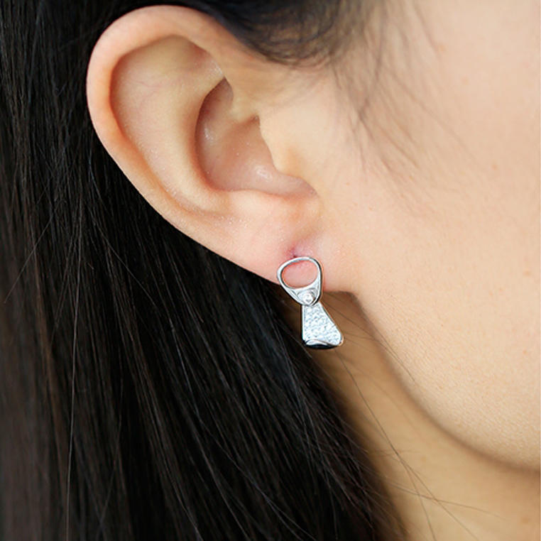 卫生巾耳钉你敢戴吗?扒一扒那些奇葩耳饰!