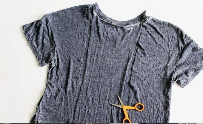 技能贴 10分钟让老旧t恤变洋气!