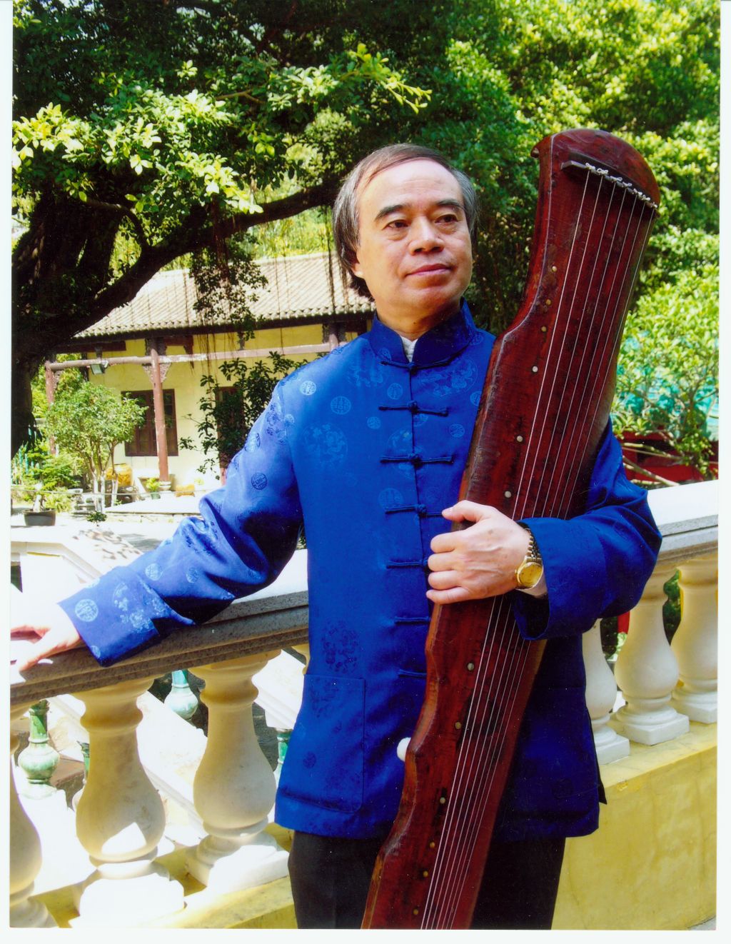 一天,他念初三的儿子李泠秋级还悴ダ锊コ龅囊恢痈宰×.