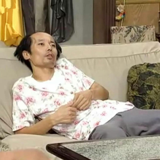 我爱我家葛优颓废躺沙发同款纪春生葛大爷白底碎花短袖t恤男女