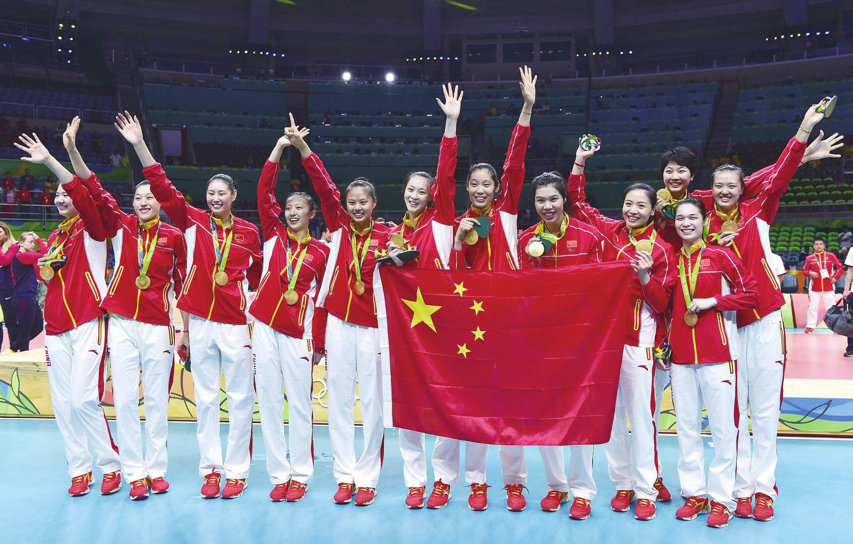 奥运会结束了,中国女排顽强拼搏的精神却永远不会结束.