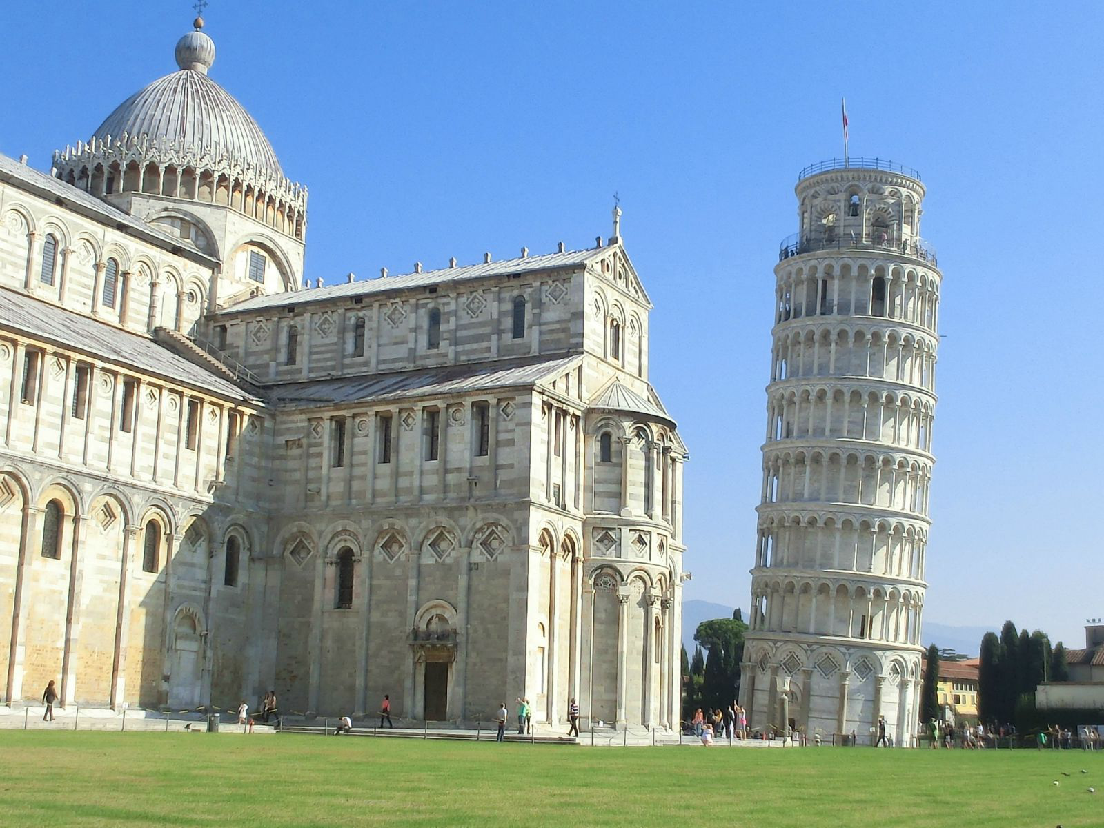 这些危险建筑真的不会倒下么?