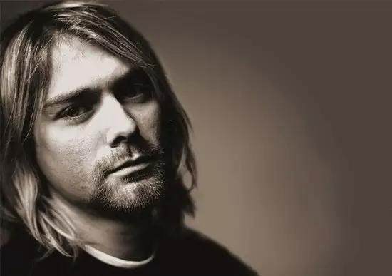 州组建的涅盘乐队(nirvana),而提到涅盘乐队,中心自然就是柯本了