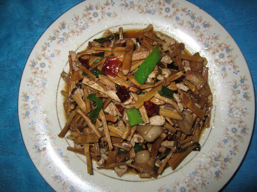 野生干竹笋小炒肉的做法