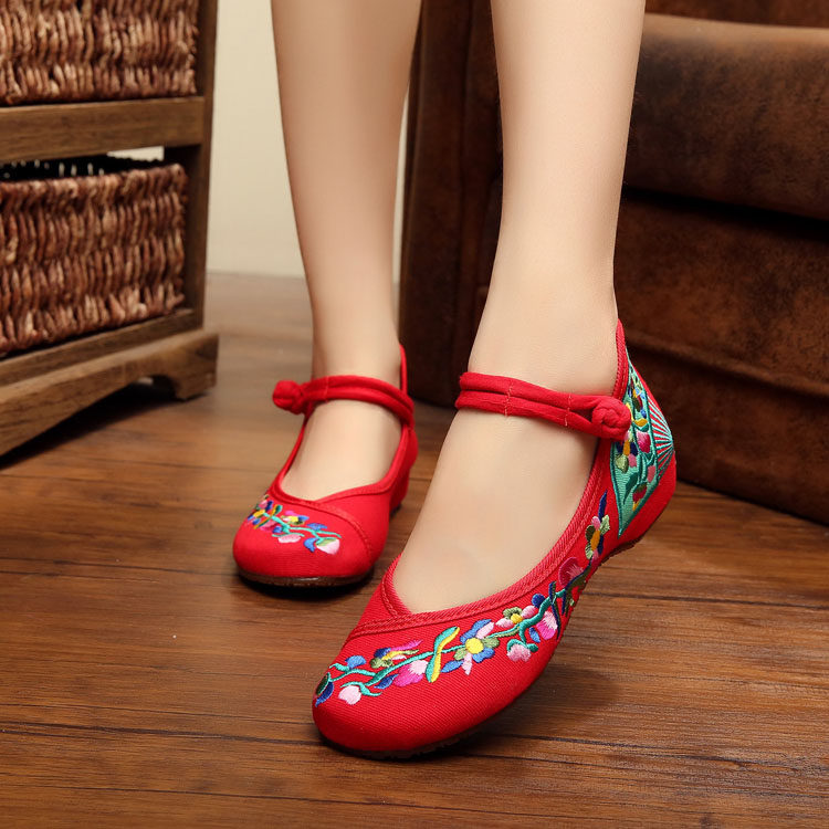 绣花鞋舞蹈鞋广场舞女鞋淑女鞋民族风美女鞋