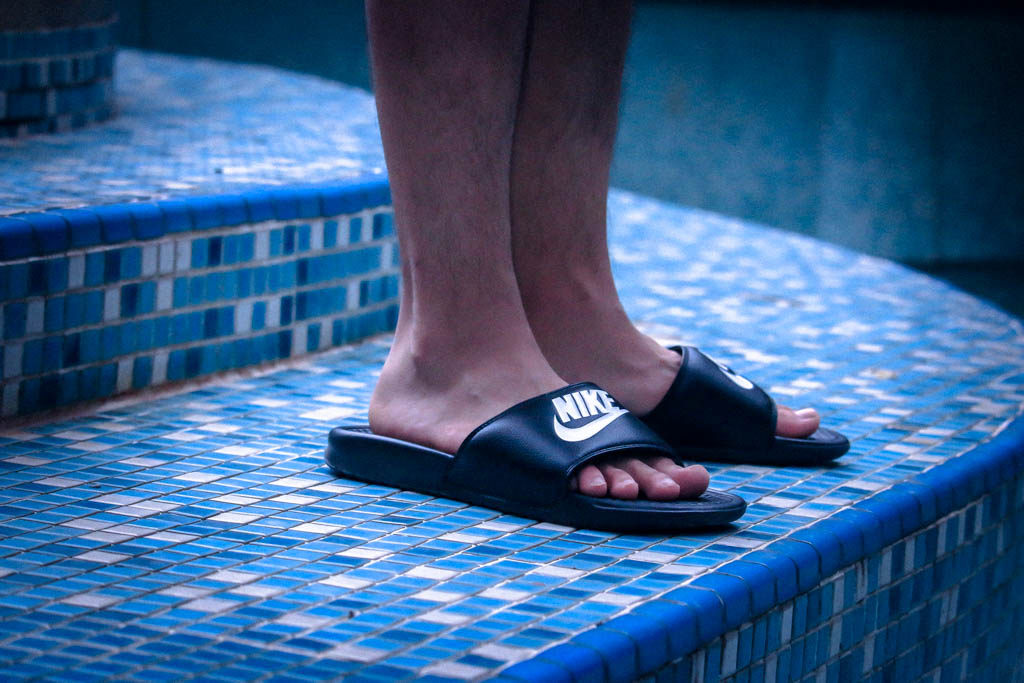 炎炎夏日怎能不来一双运动拖鞋(拖鞋简评)