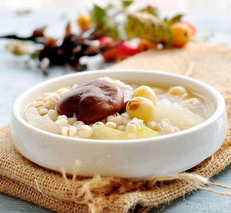 既可代菜又可代主食的-冬瓜莲子薏米汤-素食菜谱