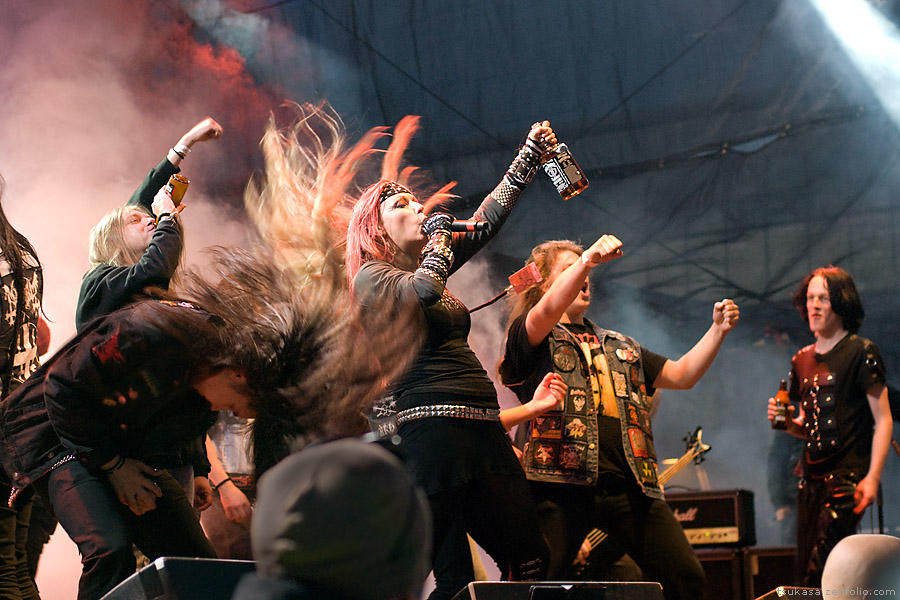 全球音乐节齐盛开 来场说看就看的音乐会