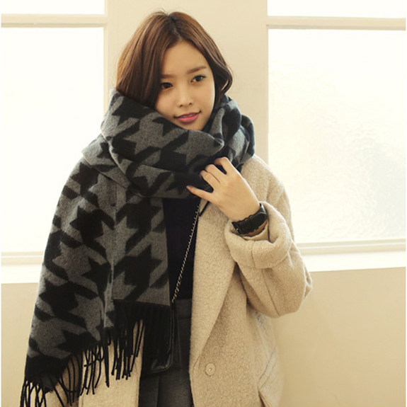 诗玛迩 大千鸟格流苏披肩 秋冬天保暖围巾 加厚