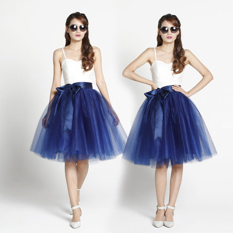 女士礼服也可分为晨礼服,小礼服和大礼服