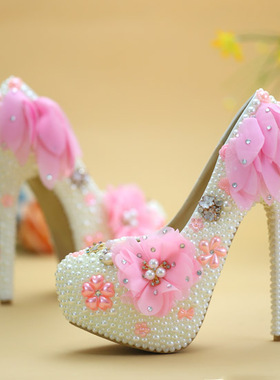 00       陈*美   发布了  水晶鞋婚鞋粉色珍珠蕾丝高跟新娘鞋结婚