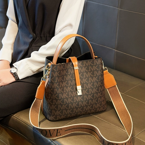 Демисезонные модные ретро румяна, сумка на одно плечо, сумка через плечо, популярно в интернете, в западном стиле