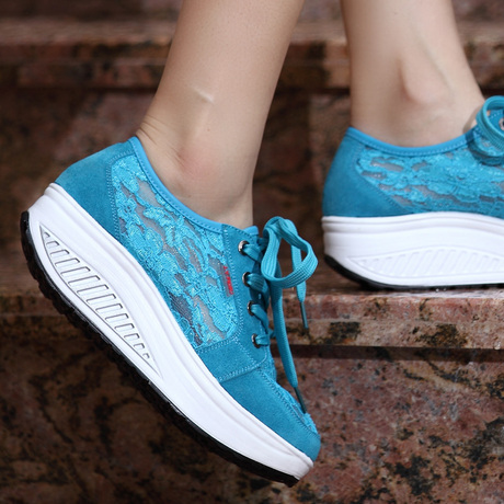 爱逛街为您找到蕾丝摇摇鞋相关的宝贝,您可以在下面的板块中挑选喜欢