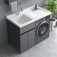 1,1 метра по левому бассейну/открытой двери