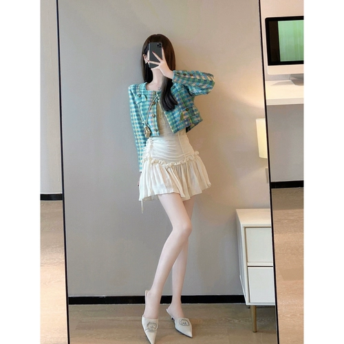 Демисезонная плетеная короткая куртка, в стиле Шанель, коллекция 2022, премиум класс, яркий броский стиль