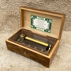 Виниловый проигрыватель