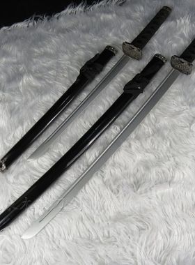 现货特价包邮动漫道具黑之契约者cosplay李舜生短刀双刃刀木制