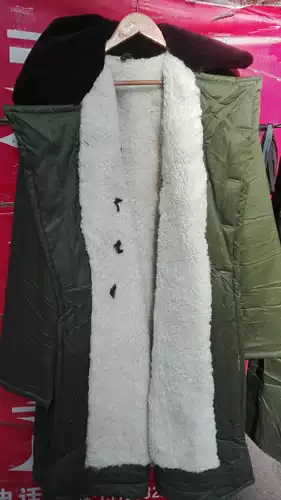 Армейская зеленая овчина пальто, шелковое военное пальто шелковое покрытие, голубая ягненка овечья овечья мех Внутренний мех внутренний вещество может быть удалено