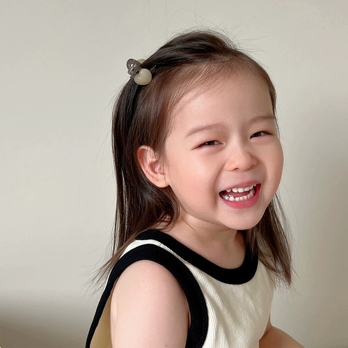 Кремовая маленькая детская акула, челка, заколка-крабик, в корейском стиле