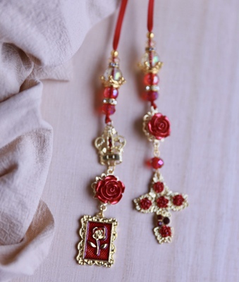 taobao agent BLYTHE Little cloth doll pull rope pull ring red retro Gothic dark wind cross rose