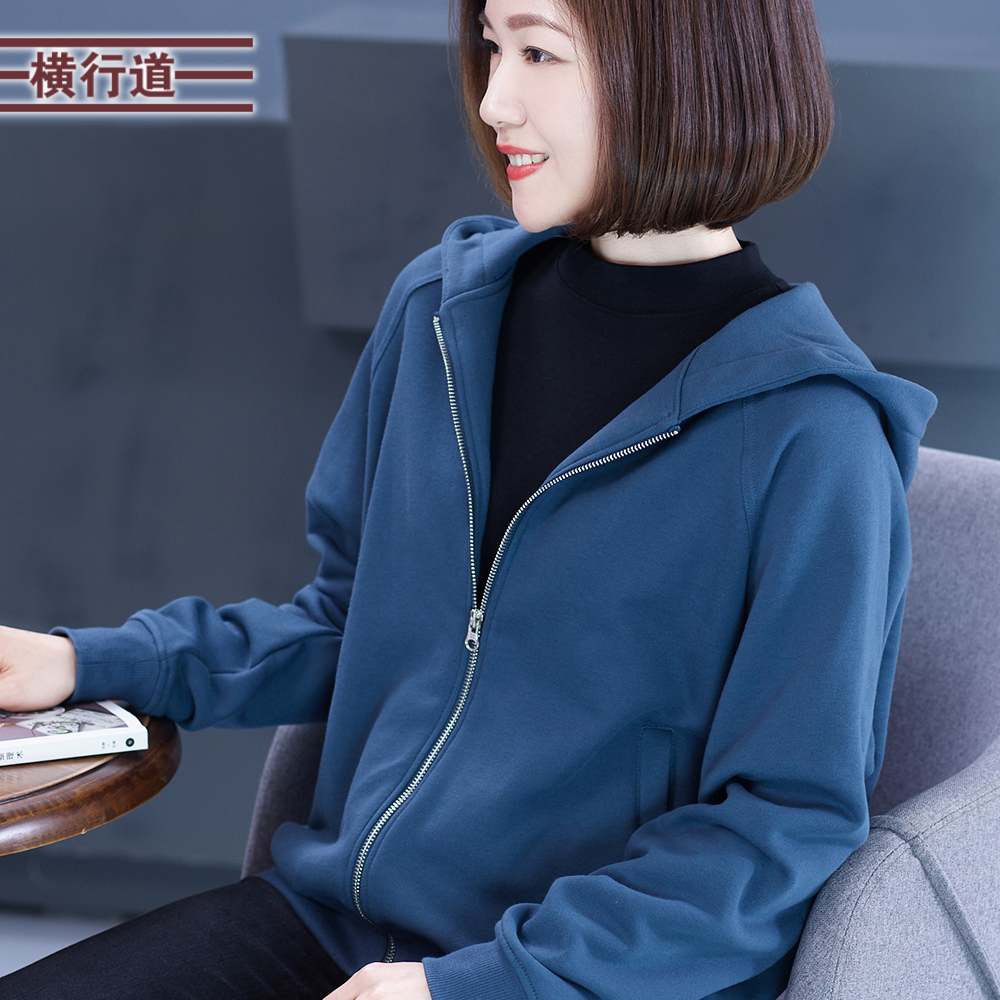 全棉面料，透气吸汗，精美拉链，口袋设计。