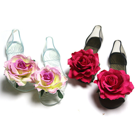 爱逛街为您找到玫瑰花果冻鞋相关的宝贝,您可以在下面的板块中挑选