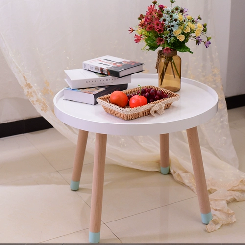 Скандинавский маленький журнальный столик из натурального дерева, современный диван