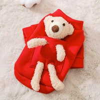 Красный, с медвежатами