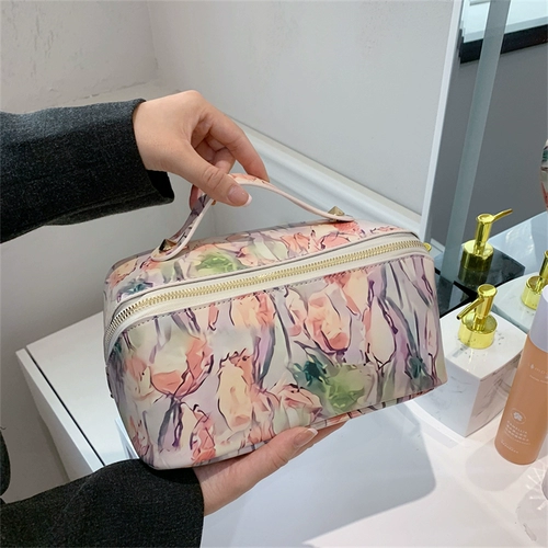 Косметичка, портативная вместительная и большая брендовая сумка через плечо, водонепроницаемая сумка-органайзер, изысканный стиль, популярно в интернете