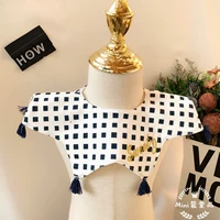 Желтая восьмиугольная синяя сетка