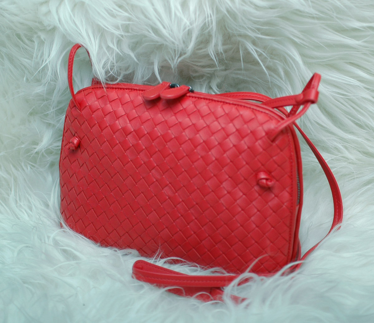 

Сумка BOTTEGA VENETA 245354-6577