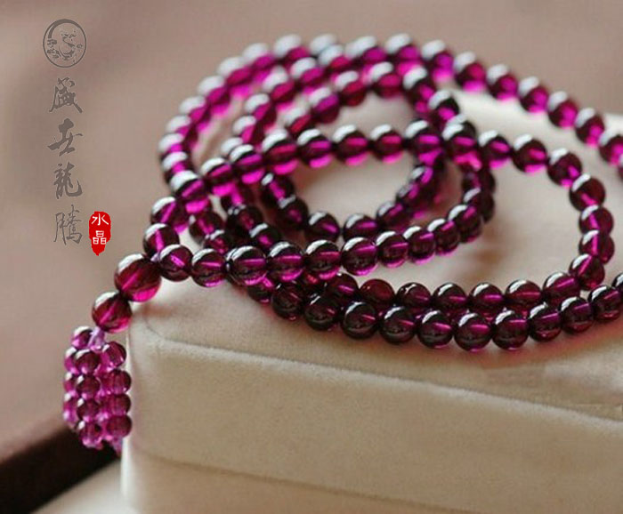 

Цепочка на руку Prosperous times Dragon Crystal 6A 108