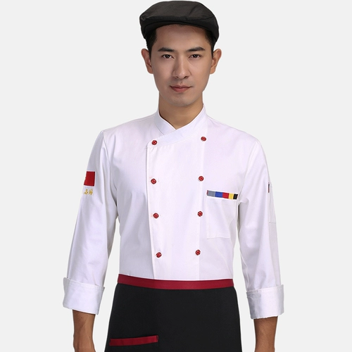 Длинная осенняя и зимняя обеденная и зимняя ресторана в ресторанах китайских и западных ресторанов, кухонная кафетерия отель.