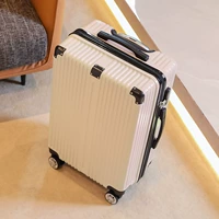 Кремового цвета