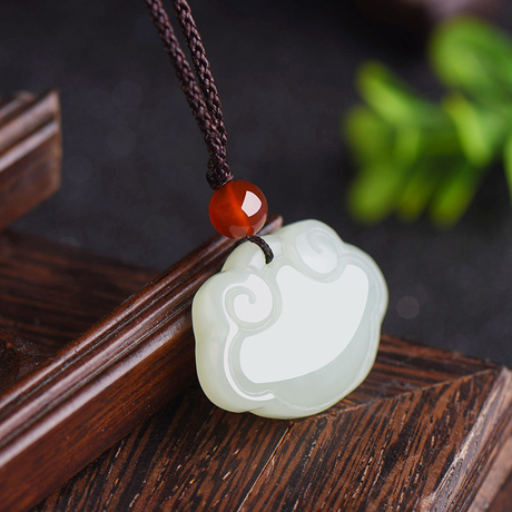 【玉石挂坠】_石头吊坠图片_女项链价格_搭配分享 - 爱逛街