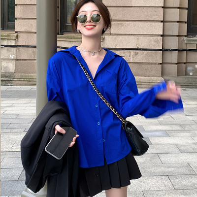 taobao agent Xia Shiwen Klein blue oversize boyfriend style shirt female autumn irregular design white top