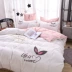 Net đỏ phần bốn mảnh phong cách công chúa ga trải giường chăn quilt sinh viên ký túc xá ba mảnh giường mùa hè duy nhất - Bộ đồ giường bốn mảnh