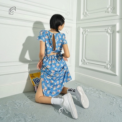 taobao agent Summer shiffon dress, 2020, floral print, V-neckline, french style, bright catchy style