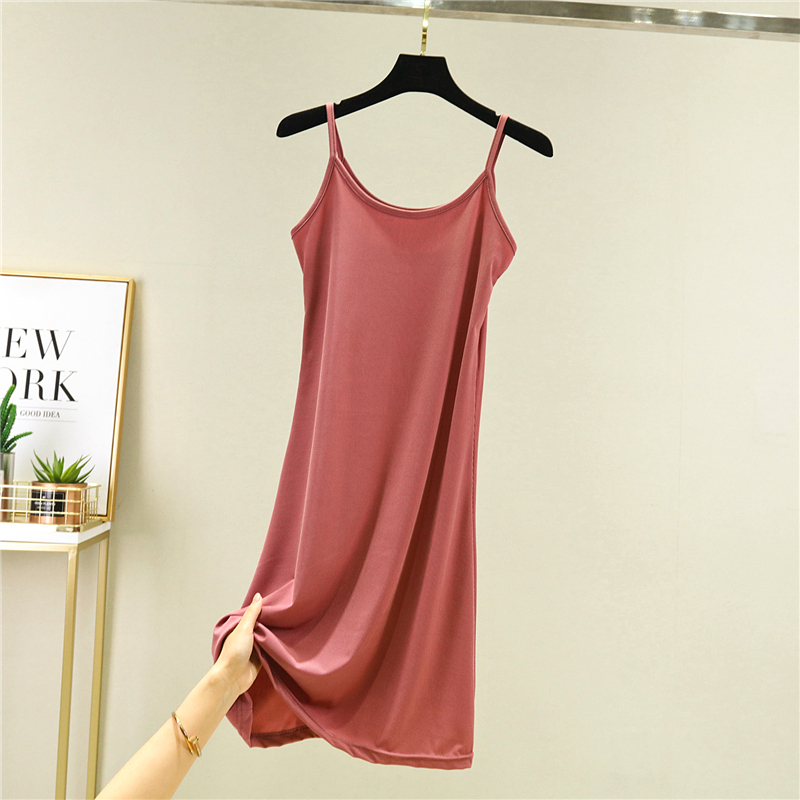 Brick red short style