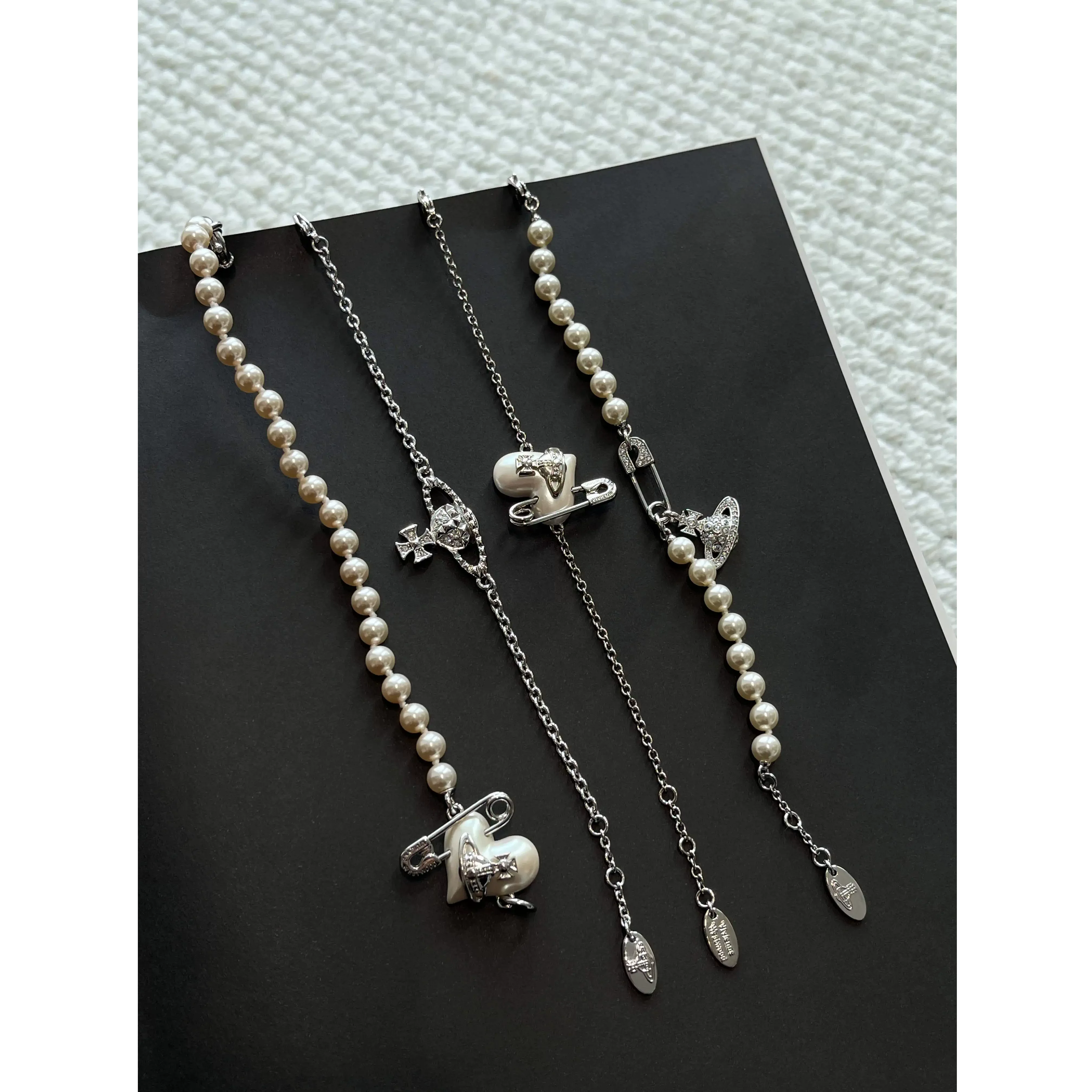 Vivienne Westwood Queen Mother West Silver / Pearl Saturn Bracelet