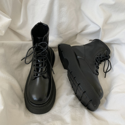 taobao agent Martens, universal demi-season black train model English style platform, low boots, 2022 collection, British style