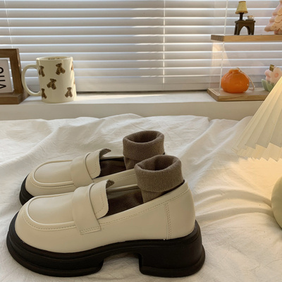taobao agent White footwear, high suitable with a skirt English style platform, 2022, British style