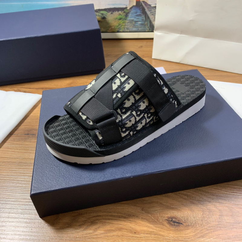 2022 Summer New Home European and American Fashion Men's Slippers Fashion Printed Cloth Velcro Leisure Flip Flops Non-slip Outdoor Beach 2022 Summer New Home European and American Fashion Men's Slippers Fashion Printed Cloth Velcro Leisure Flip Flops Non-slip Outdoor Beach