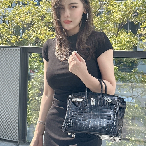 Барсетка, вместительная и большая сумка через плечо, изысканный стиль, яркий броский стиль, крокодиловый принт