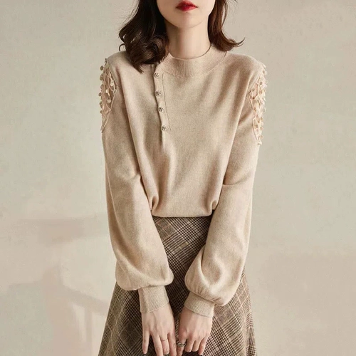 Брендовый трикотажный свитер